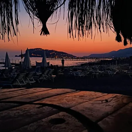 Semt Luna Отель 2*