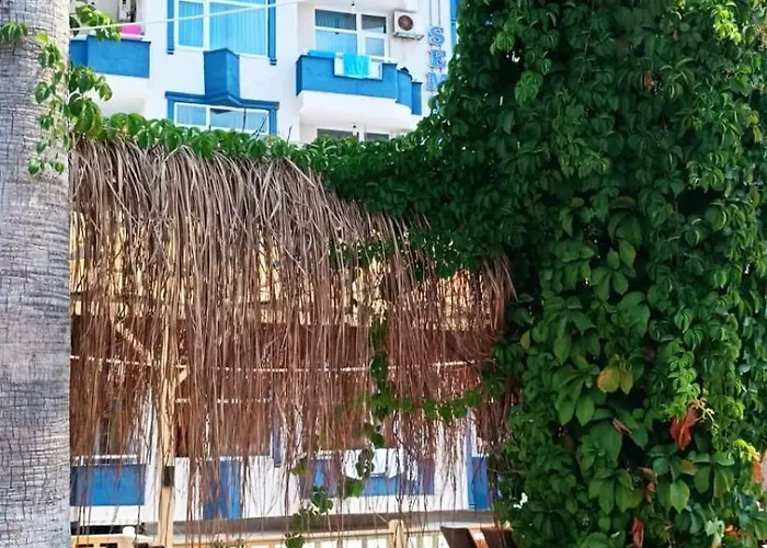 Semt Luna Hotel