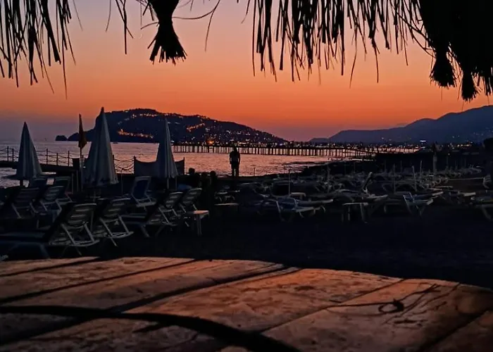 Semt Luna ホテル 2*