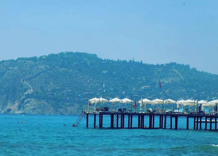 Semt Luna ホテル 2*